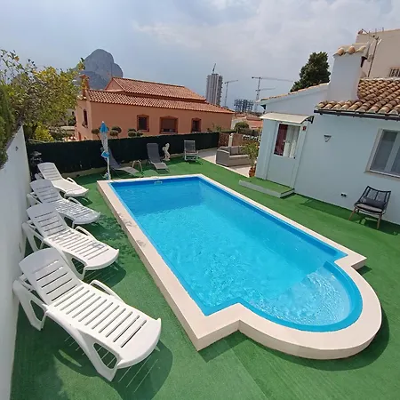 فيلة Kristalina كاليبي