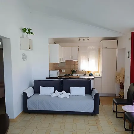 Kristalina Villa Calp